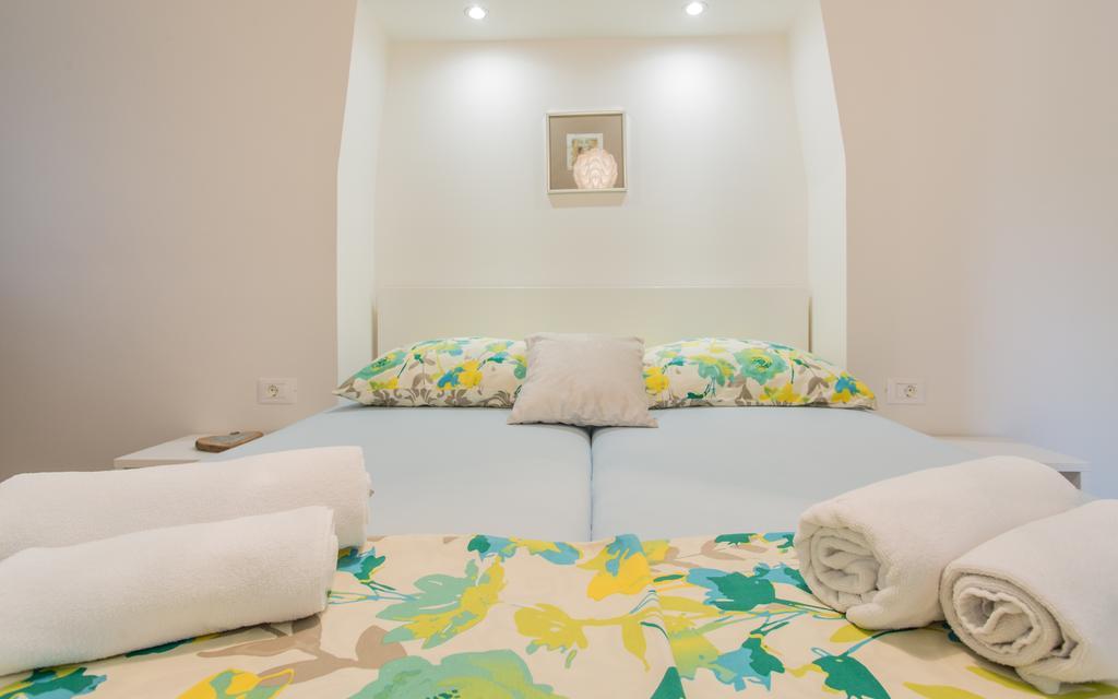 Sunrise Apartment Risika Kültér fotó