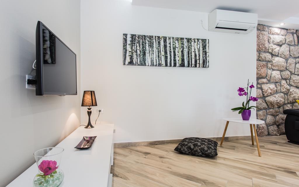 Sunrise Apartment Risika Kültér fotó