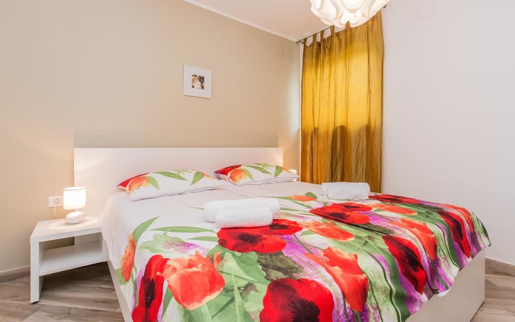 Sunrise Apartment Risika Kültér fotó